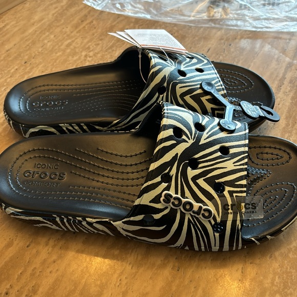 Crocs Classic Animal Remix Slide. Men’s 9/Women’s 11. New with tags. Zebra. - Picture 7 of 9